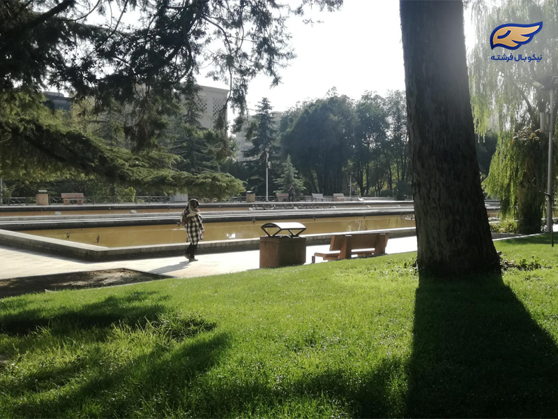 پارک نیاوران